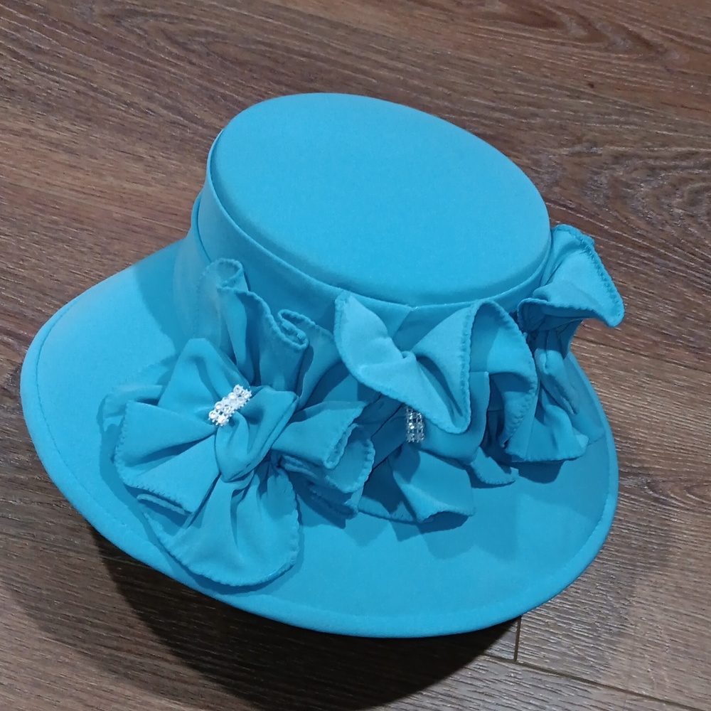 VINTAGE PERCHE' COUTURE hat.   #5569